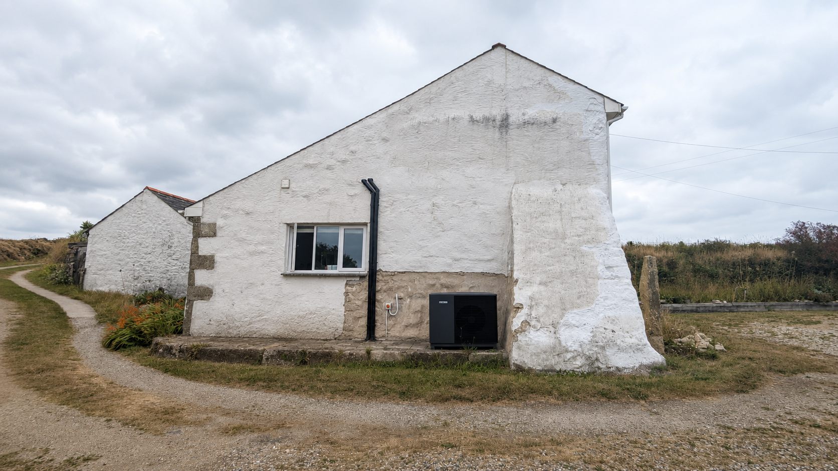A 200 year old cottage in Cornwall with a Stiebel Eltron heat pump and underfloor heating installed