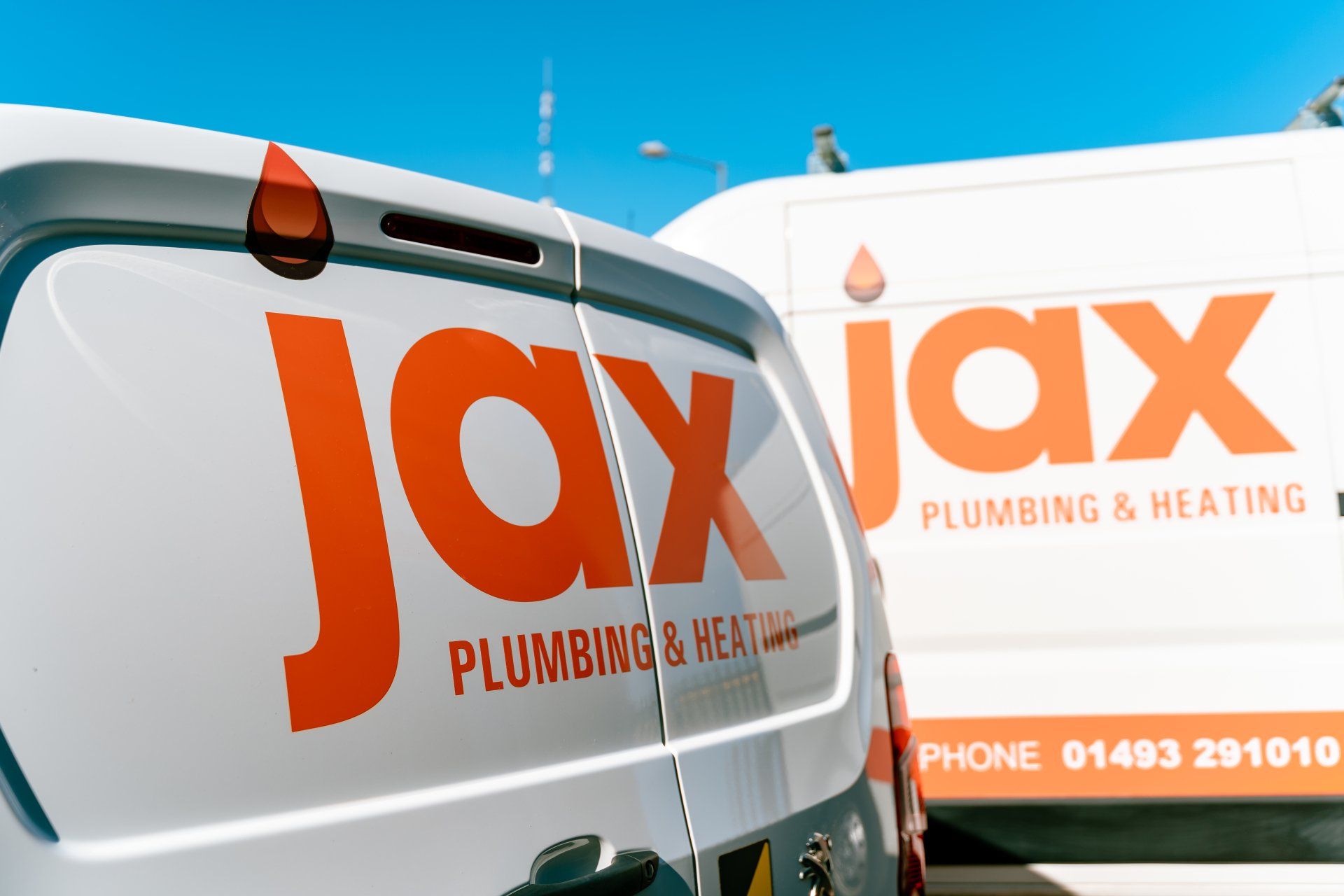 Air conditioning installation on a commercial site