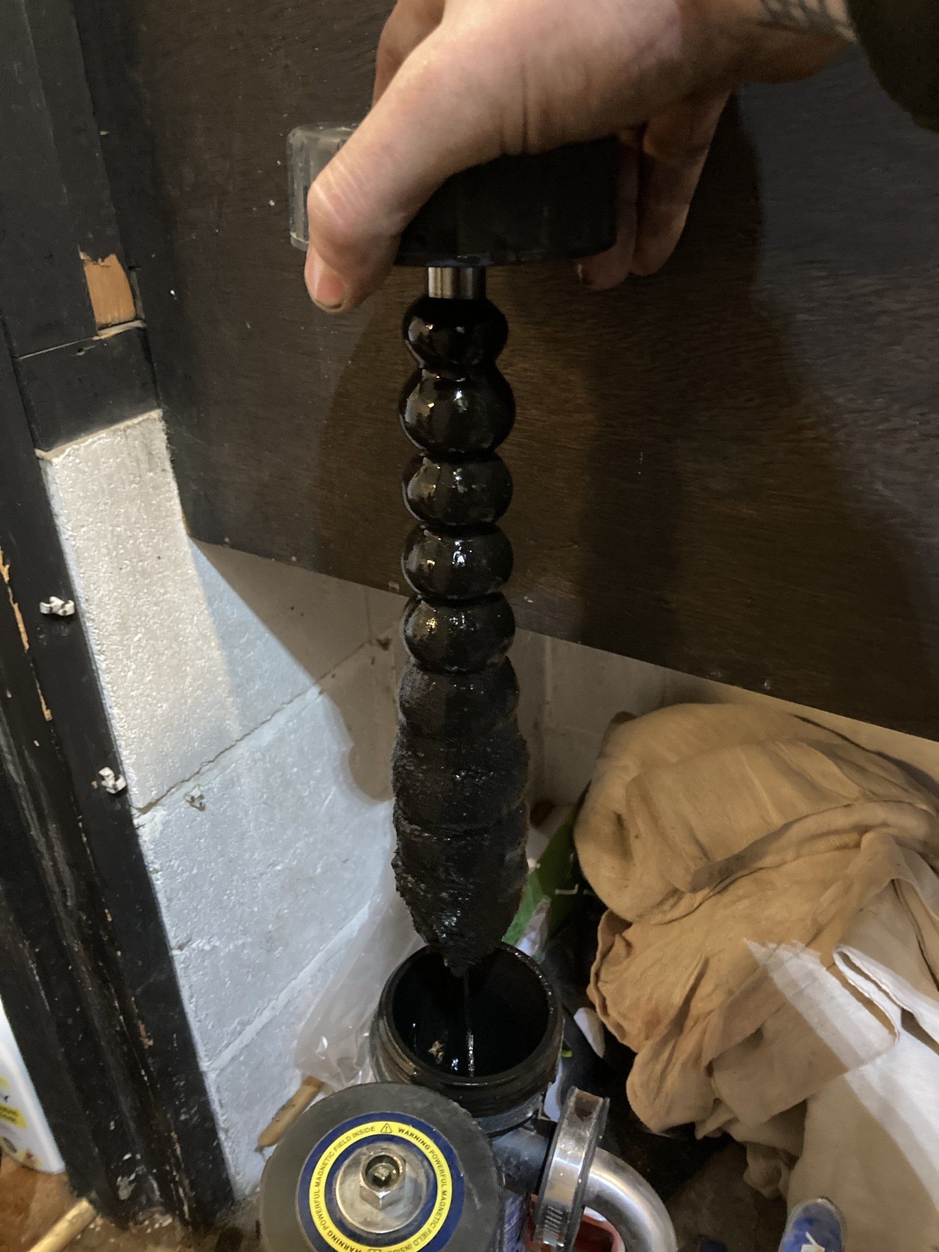 Power flushing equipment on a central heating system